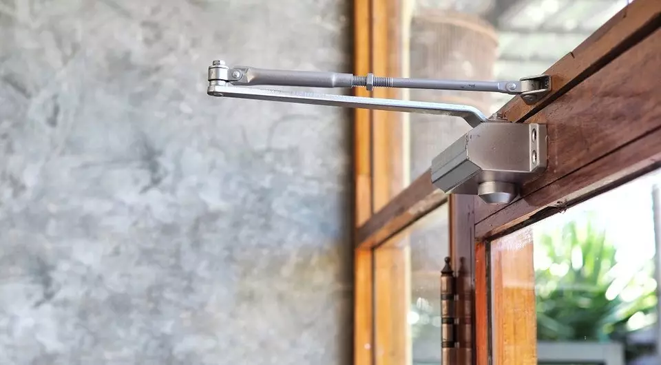 How to install and adjust door closer: guide for beginner masters