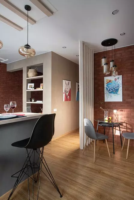 É o loft em um pequeno apartamento possível? Um exemplo de uma área de estúdio de 38 metros quadrados. M. 2545_27
