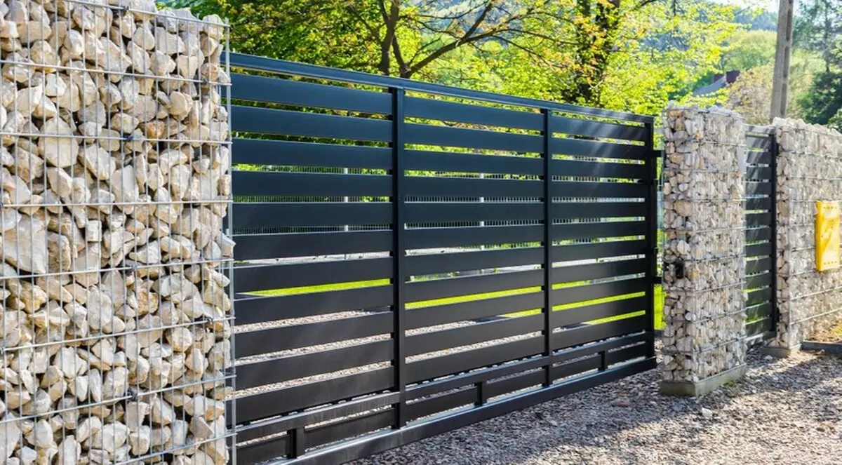 3 budget options for fence