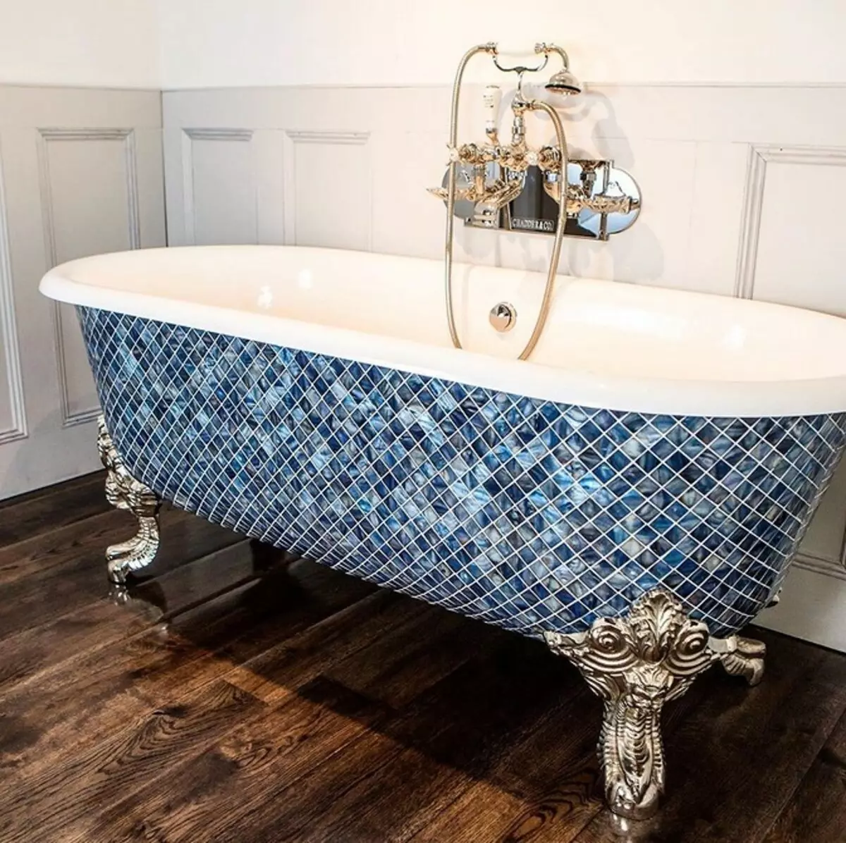 Елегантно і красиво: мозаїка в дизайні ванної кімнати (66 фото) 2724_132