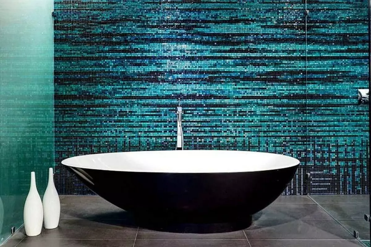 Елегантно і красиво: мозаїка в дизайні ванної кімнати (66 фото) 2724_97