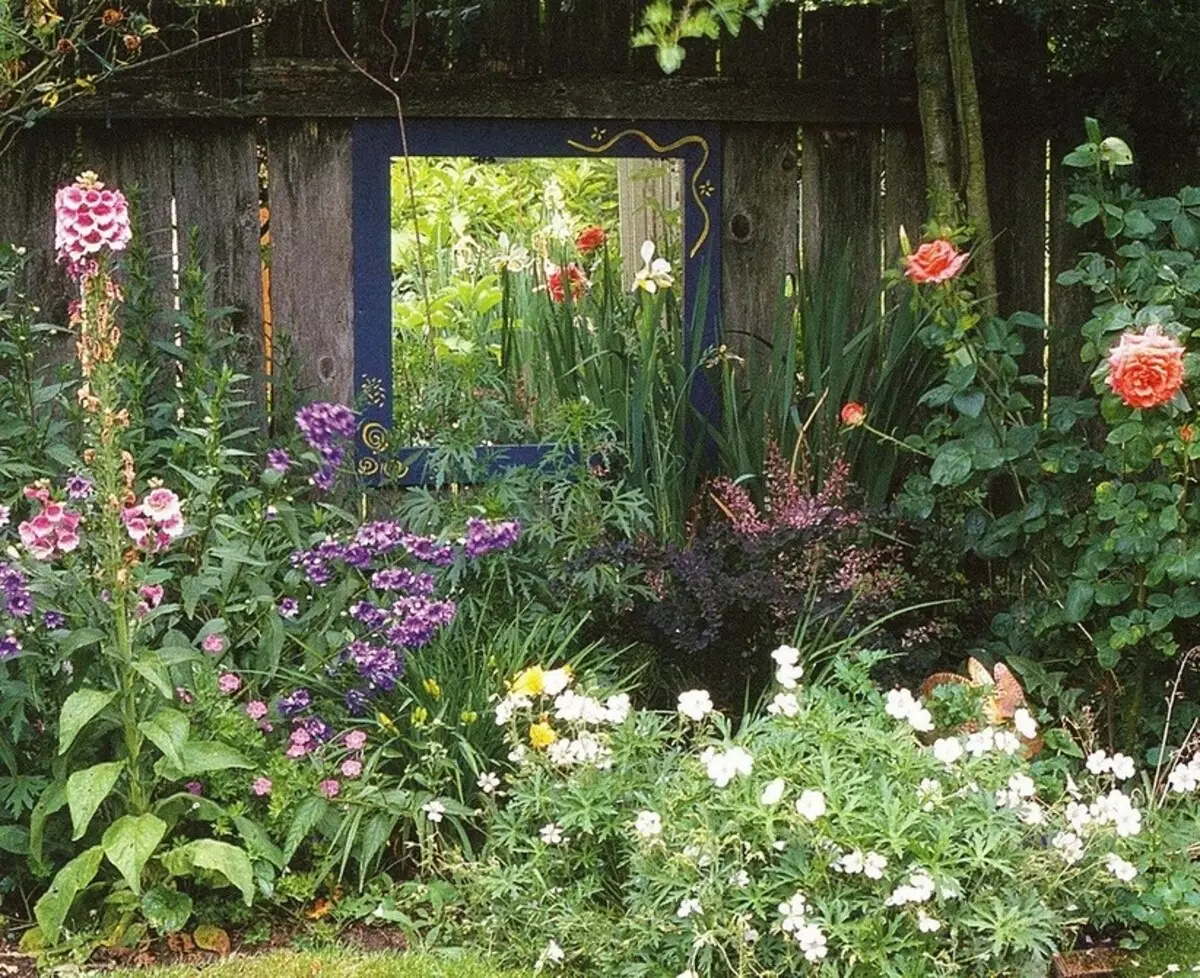 7 raisons d'inclure un miroir dans la décoration du jardin (vous avez même pensé!) 2763_17