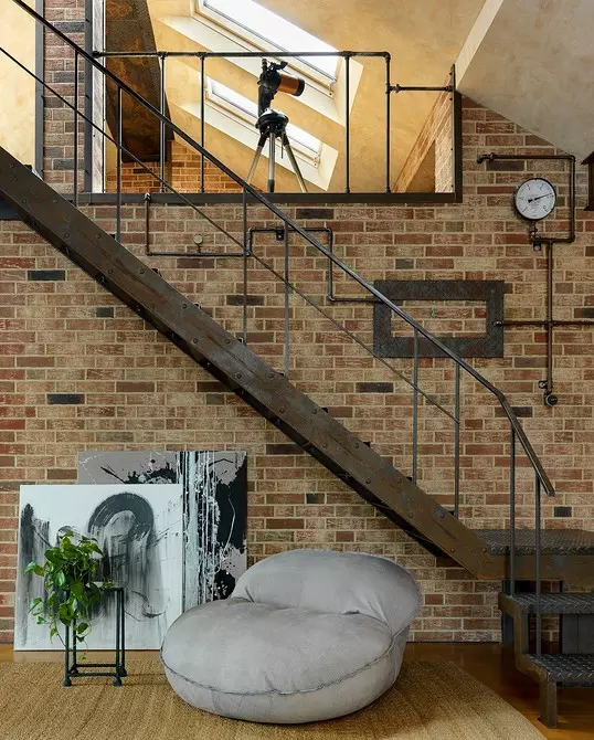 Wéi e Landhaus am loft Stil ze arrangéieren: Tipps an 3 richteg Beispiller aus Designer 2766_101