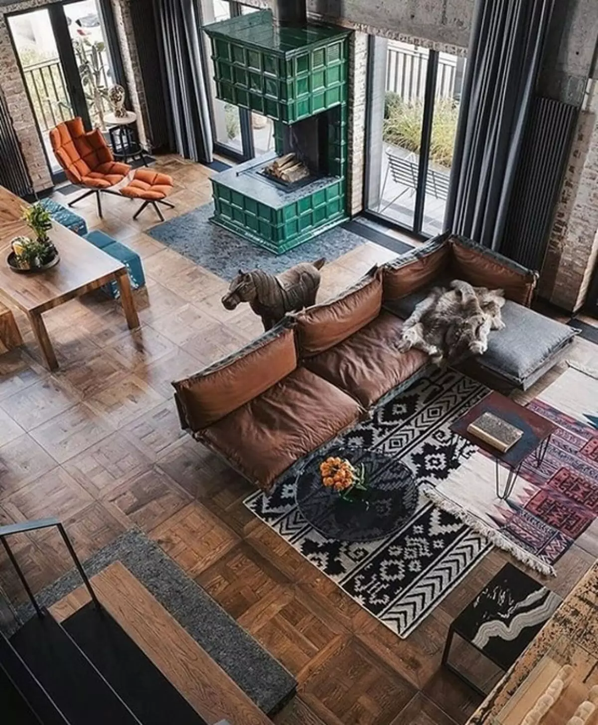 Giunsa ang paghan-ay sa usa ka balay sa nasud sa estilo sa Loft: Mga Tip ug 3 Tinuod nga mga Ehemplo gikan sa mga Designers 2766_37