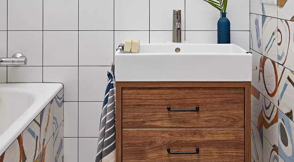 8 Téknik Resider pikeun desain sareng hiasan kamar mandi leutik