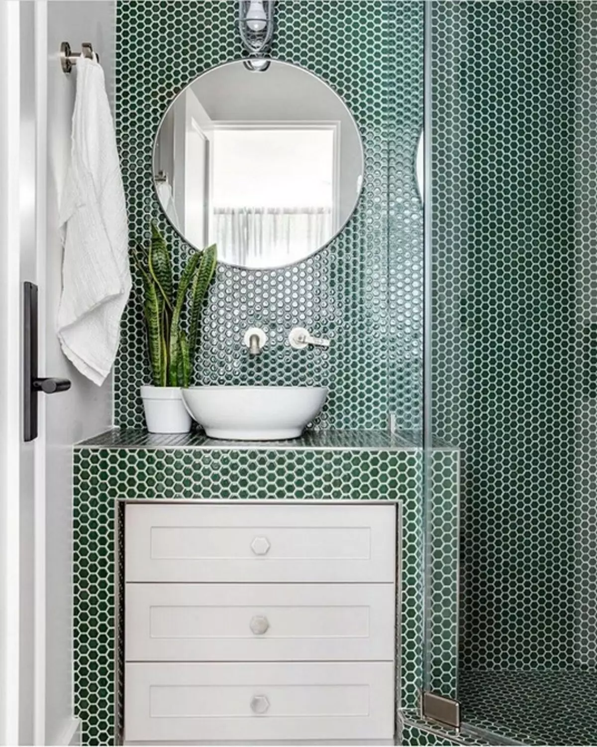 Roheline vannitoa disain: kasutage värvi, nagu spetsialistid 2889_102