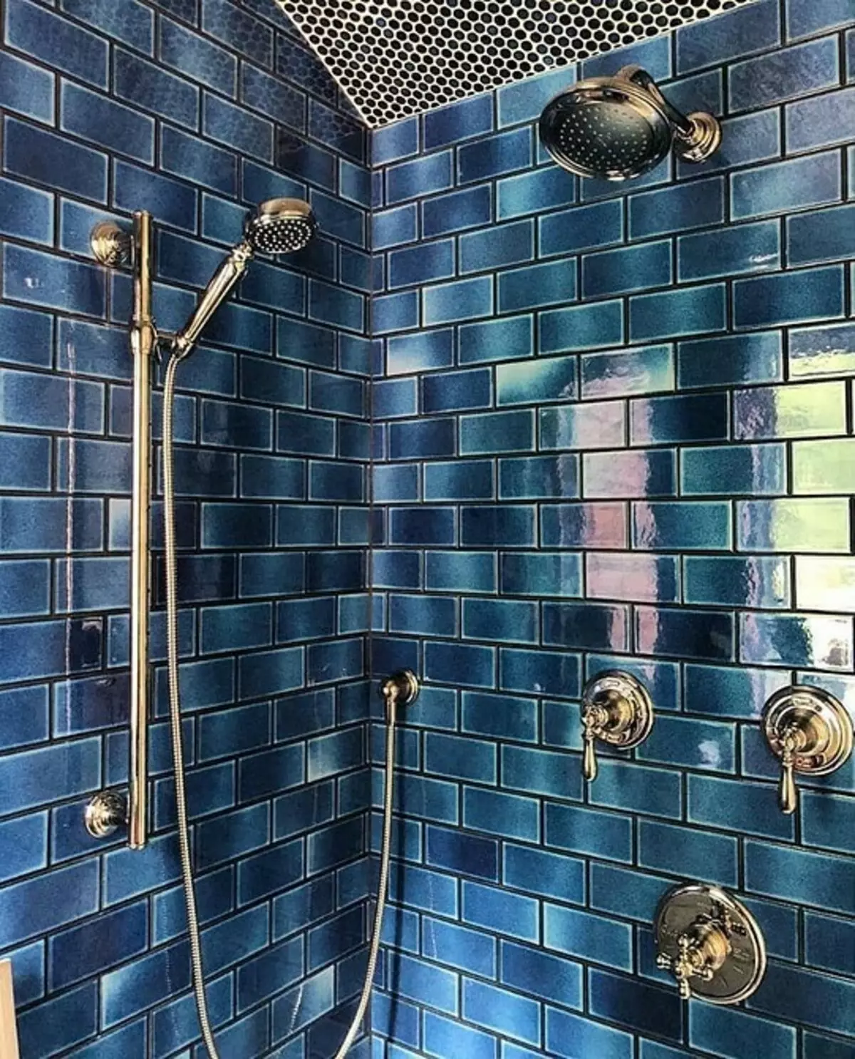 Trend design of the blue bathroom: Proper finish, choice of color and combination 2892_107