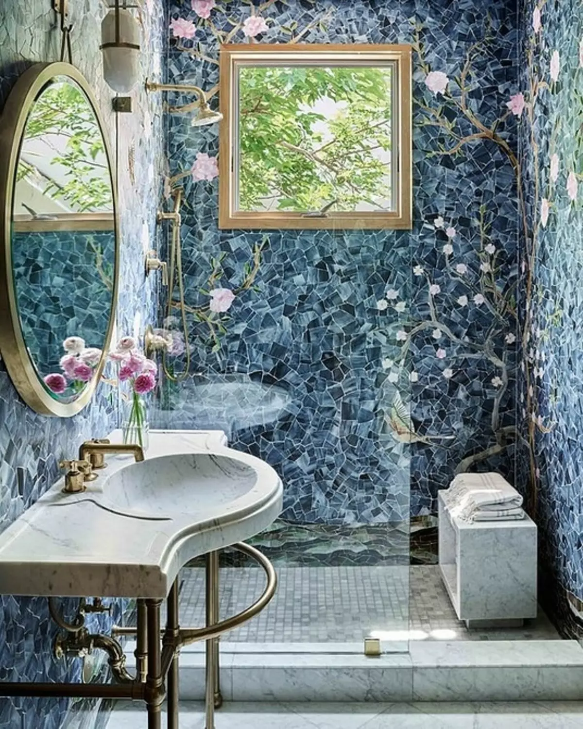 Trek desain kamar mandi biru: Rengse anu pas, pilihan warna sareng kombinasi 2892_68