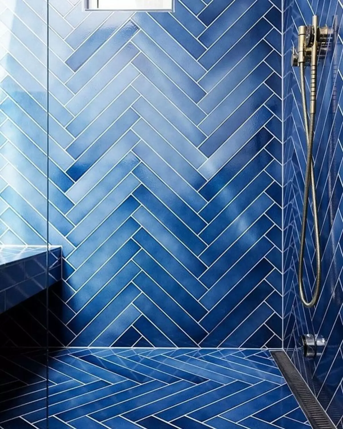 Deseño de tendencia do baño azul: acabado axeitado, elección de cor e combinación 2892_86