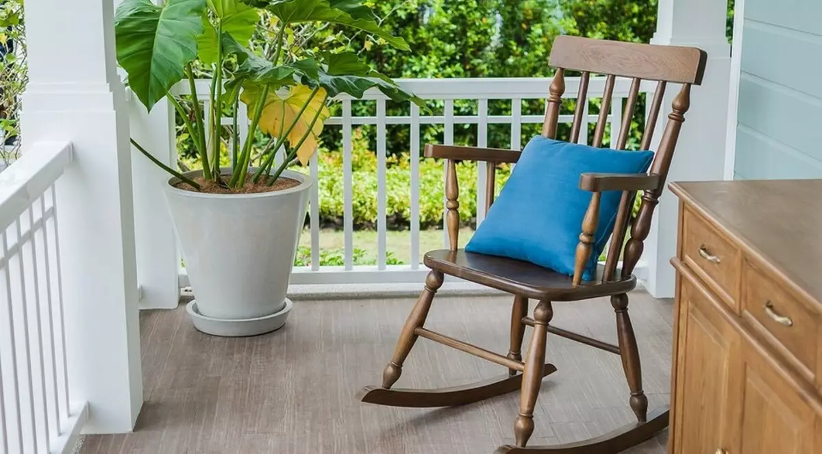 5 functional ideas for those who want to equip the veranda with benefit