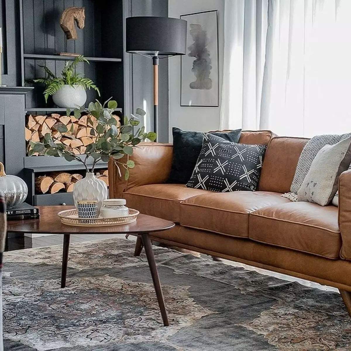 Sala de estar en marrón: Desmontamos las características de los tonos naturales y las texturas naturales. 2963_123