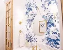 A kék fürdőszoba divatos kialakítása: árnyalatokat, textúrákat és anyagokat választunk 3036_33