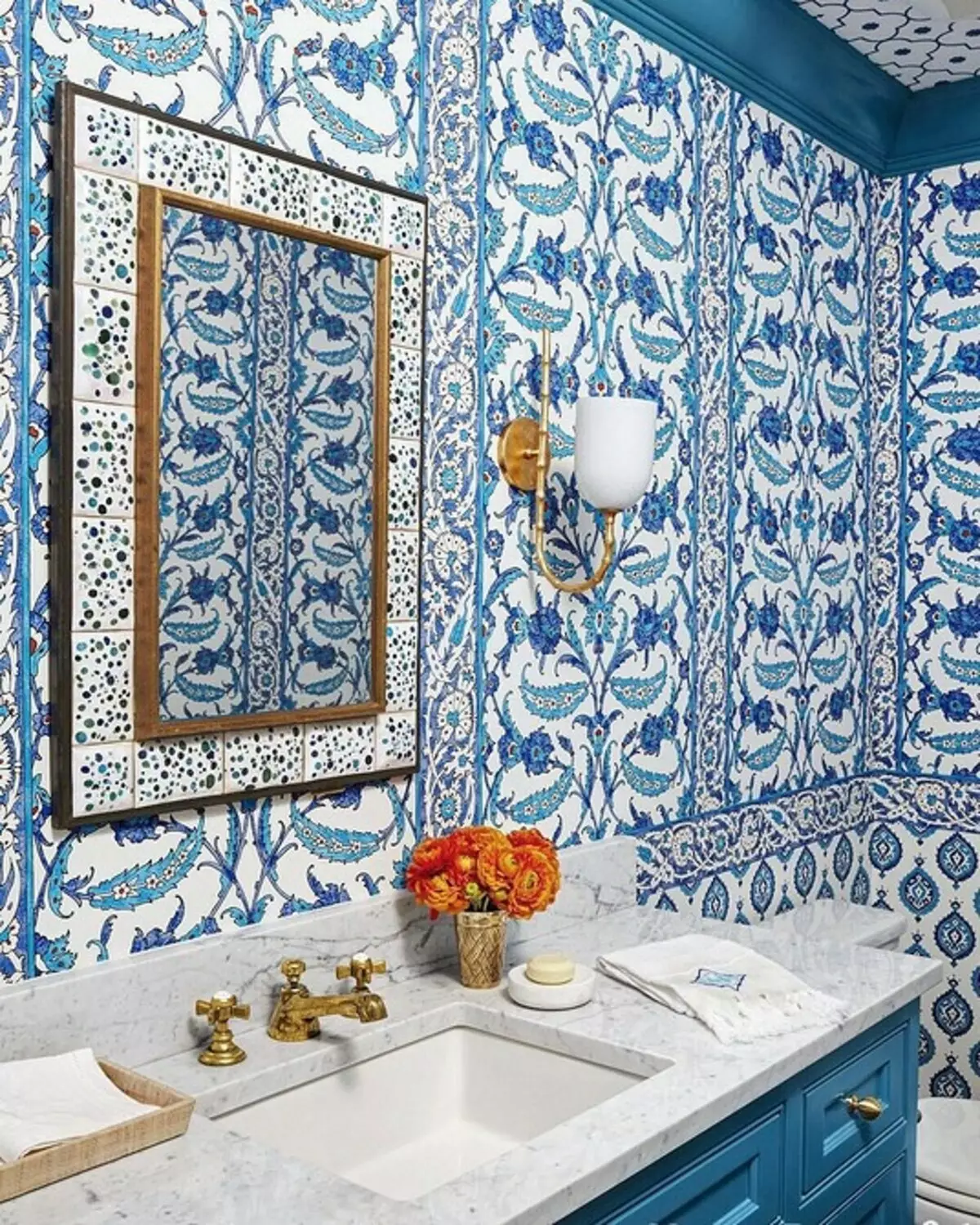 Desain modis saka kamar mandi biru: Kita milih warna, tekstur lan bahan 3036_36