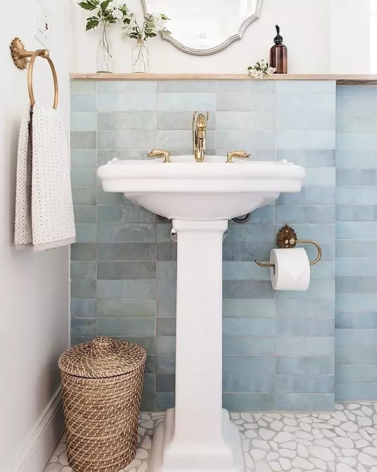 एक नीले बाथरूम का फैशनेबल डिजाइन: हम रंग, बनावट और सामग्री का चयन करते हैं 3036_63