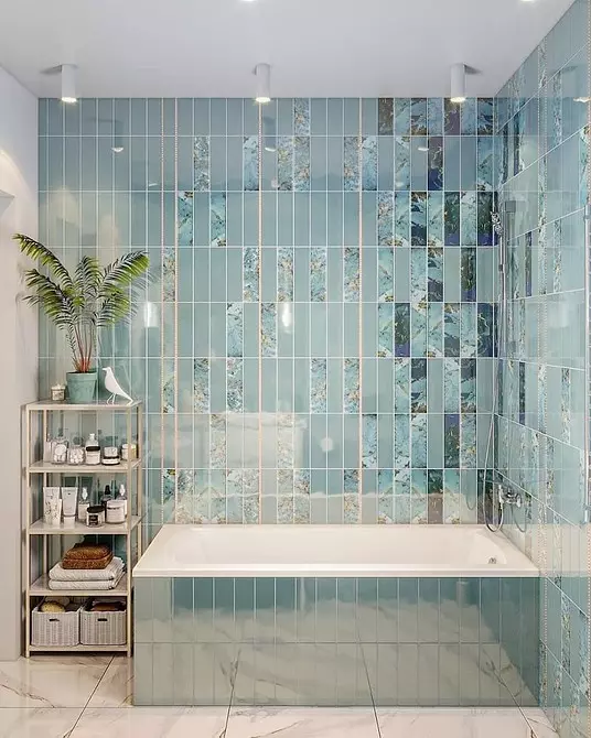 A kék fürdőszoba divatos kialakítása: árnyalatokat, textúrákat és anyagokat választunk 3036_85