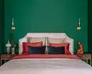 Kamar tidur hijau, kamar mandi anak-anak dan raspberry biru: Apartemen di Moskow, di mana banyak warna 3057_21