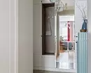 Kamar tidur hejo, kamar mandi hideung sareng raspberry: apartemen di Moscow, dimana seueur warna 3057_35