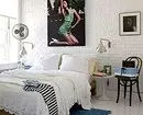 Desain dinding di kamar tidur: 15 ide yang tidak biasa dan 69 contoh cerah 31092_103
