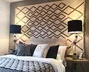 Design de perete în dormitor: 15 idei neobișnuite și 69 exemple luminoase 31092_136