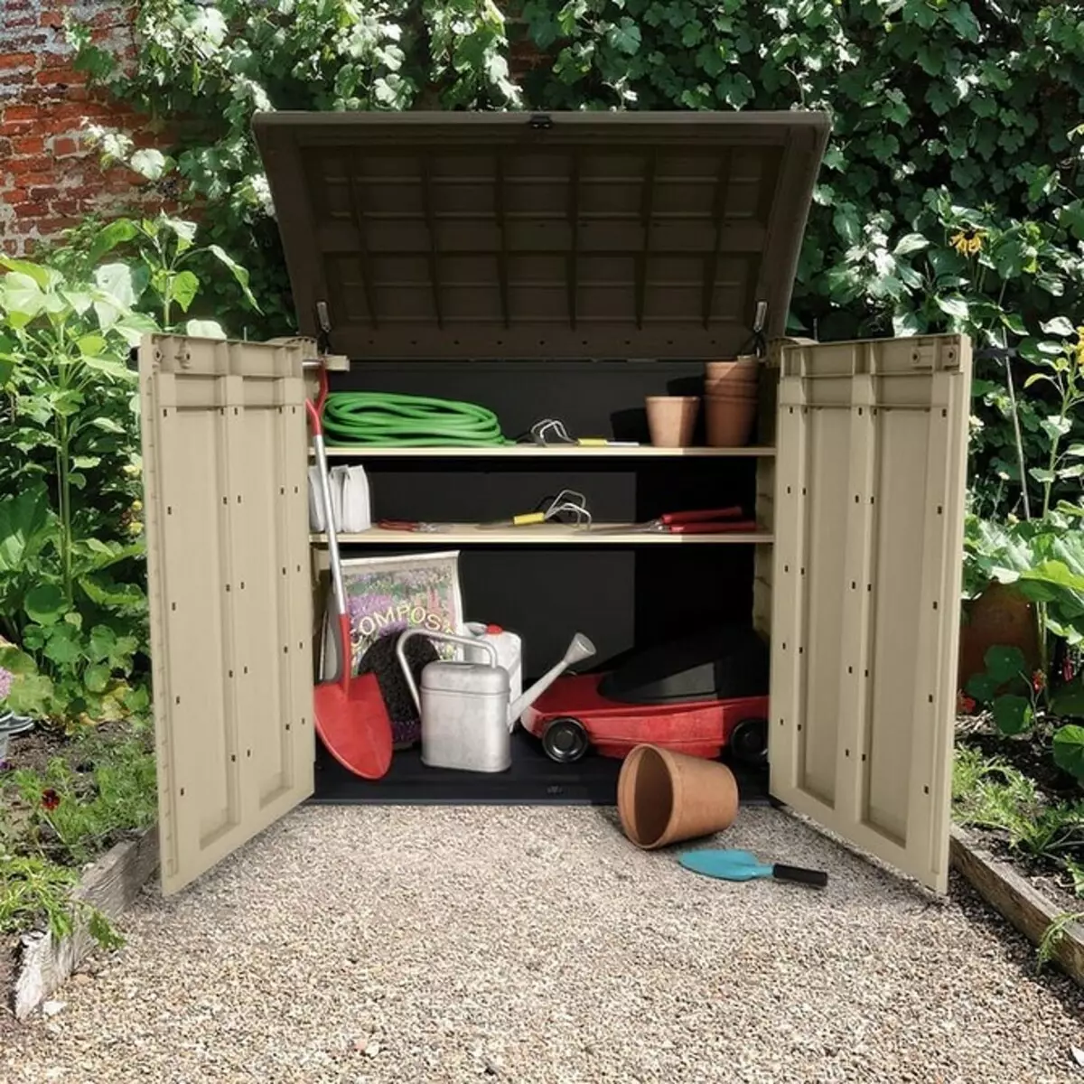 How to store garden tools so that they do not occupy a lot of space: 7 ways and examples 3132_30