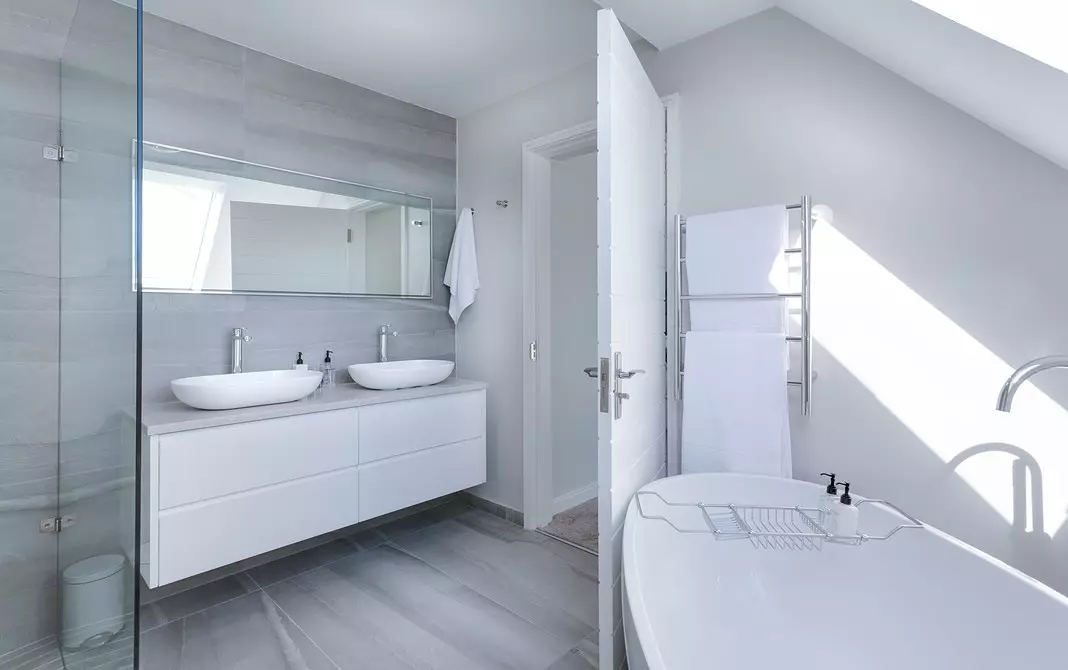 उबाऊ नहीं, और स्टाइलिश: एक ग्रे बाथरूम डिजाइन को सही तरीके से कैसे जारी करें 3159_87