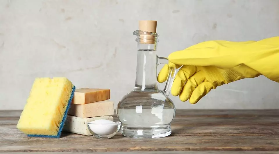 7 Lifehas per la pulizia con aceto che risparmiano i tuoi soldi