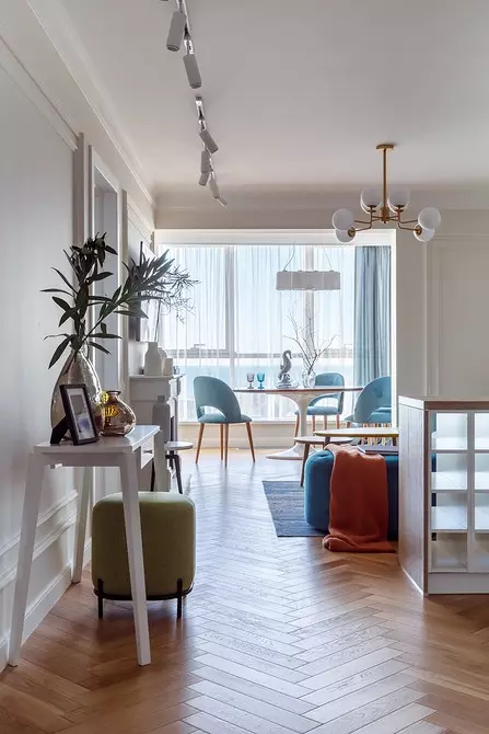 Cozy Modern Classic: Apartamento en Sochi con vistas ao mar 3291_35