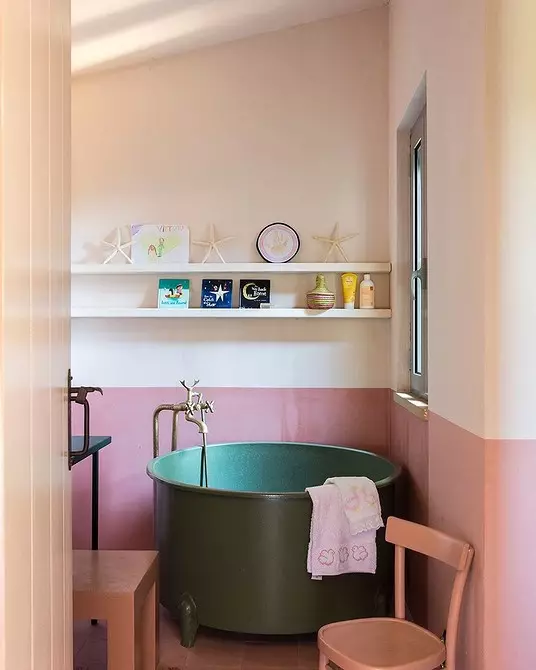 Kami menghias desain kamar mandi merah muda sehingga interiornya terlihat sesuai dan bergaya 3297_32
