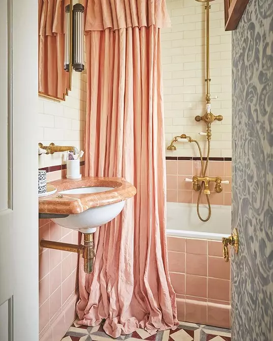 हम गुलाबी बाथरूम के डिजाइन को सजाते हैं ताकि इंटीरियर उचित और स्टाइलिश दिखता हो 3297_41