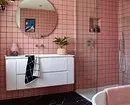 हम गुलाबी बाथरूम के डिजाइन को सजाते हैं ताकि इंटीरियर उचित और स्टाइलिश दिखता हो 3297_66