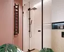 हम गुलाबी बाथरूम के डिजाइन को सजाते हैं ताकि इंटीरियर उचित और स्टाइलिश दिखता हो 3297_86