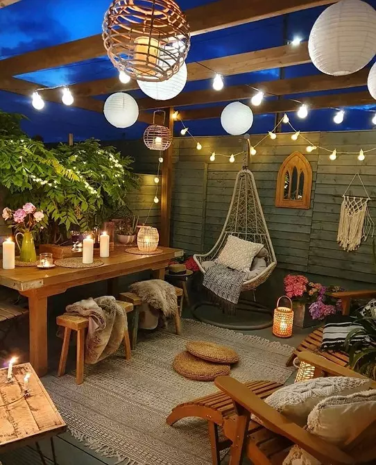 8 idetë e buxhetit për organizimin e një zone të rehatshme dhe të rehatshme divan në kopsht 3312_18