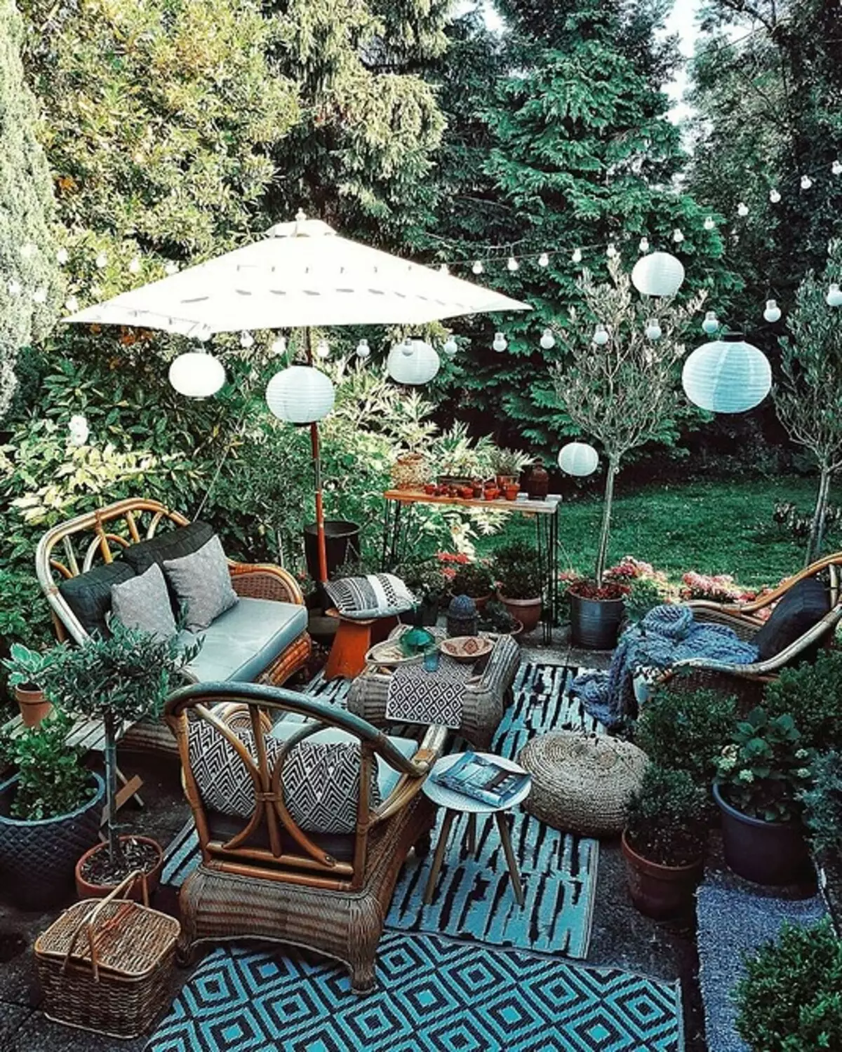 8 idetë e buxhetit për organizimin e një zone të rehatshme dhe të rehatshme divan në kopsht 3312_5