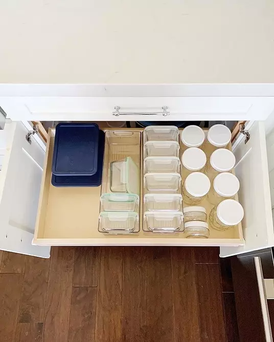 Orden total: 6 Ideas inteligentes para almacenar contenedores para alimentos en gabinetes de cocina 3441_31