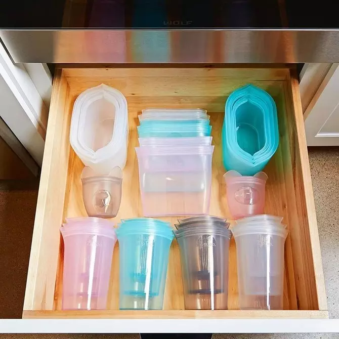 Pesanan penuh: 6 idea pintar untuk menyimpan bekas untuk makanan di kabinet dapur 3441_8