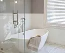 6 wenke vir die ontwerp van die badkamer in grys-wit kleur en 80 voorbeelde in die foto 3529_54