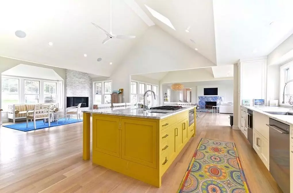 Kami menyusun interior dapur kuning: kombinasi warna terbaik dan 84 foto 3585_142