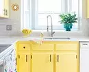 Vypracujeme interiér žltej kuchyne: Najlepšie farebné kombinácie a 84 fotografií 3585_31