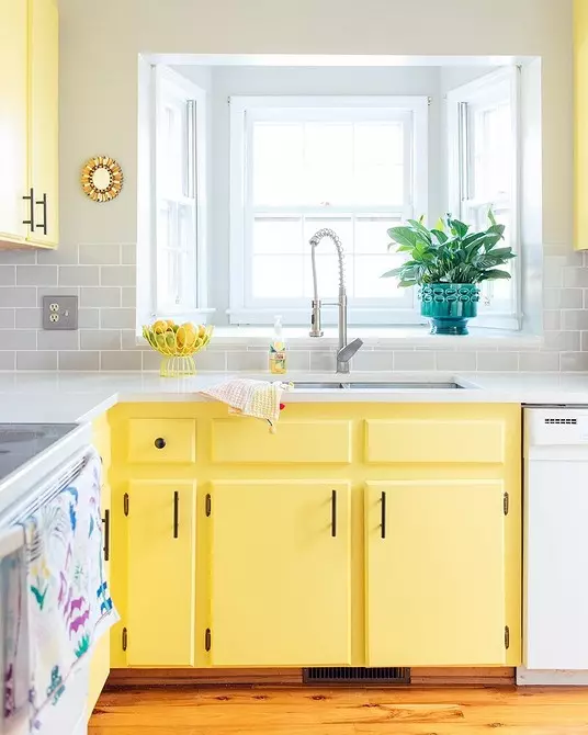 我们绘制了一个黄色厨房的内部：最佳颜色组合和84张照片 3585_43