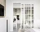 ایک بہت چھوٹا سا باورچی خانے کے رہنے والے کمرے کا انتظام کیسے کریں: 5 ڈیزائن تجاویز اور 64 تصاویر کی حوصلہ افزائی کے لئے 3706_129