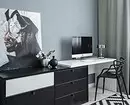 येकाटेरिनबर्ग में घर का गैर मानक इंटीरियर: काला और सफेद रंग, उज्ज्वल उच्चारण और शैलेट तत्व 3891_30