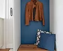 Μικρό σκανδιναβικό διαμέρισμα στυλ με λευκούς τοίχους και μπλε τόνους 4048_20