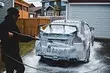 Hur man gör en skumgenerator för att tvätta en bil, matta och inte bara