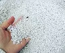 Vermiculite Perlite இடையே உள்ள வேறுபாடு என்ன (மற்றும் ஏன் அவர்கள் வித்தியாசமாக பயன்படுத்தப்படுகின்றன) 43358_4