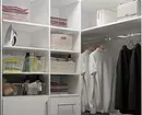 El sueño de todos es una sala de vestuario en el dormitorio: cómo organizar correctamente y acomodar incluso en un tamaño pequeño. 4427_118