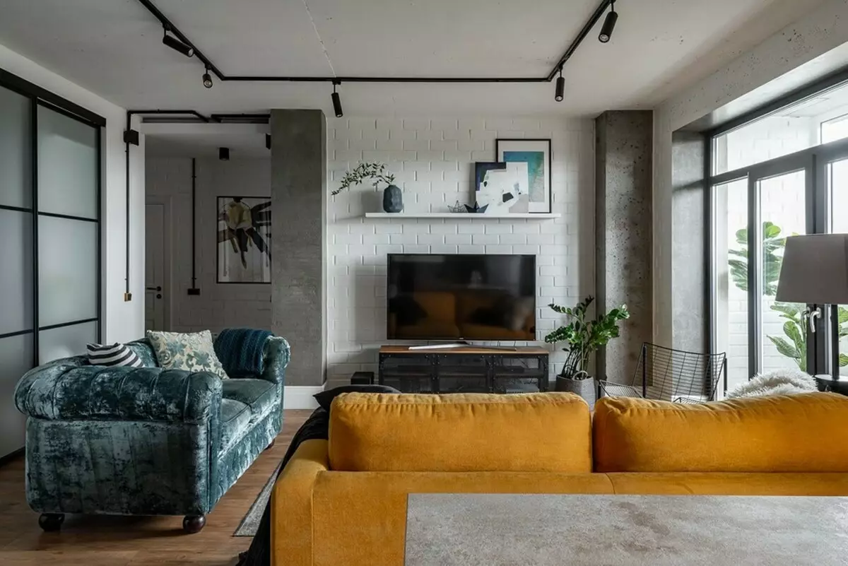 Beton plafon, baksteenmure en meubels Ikea: Binne van Loft-styl woonstel 4442_4