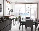 Özel bir evin penceresinde mutfağı nasıl planlayabilirsiniz: 4 tip pencere açıklığı için ipuçları 4491_3