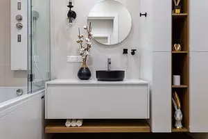 השילוב של אריחים בחדר האמבטיה: כיצד לשלב צבעים שונים וחשבוניות עבור פנים הרמוני 4512_1
