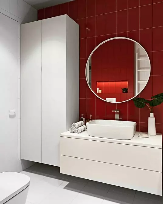 Kombinationen af ​​fliser i badeværelset: hvordan man kombinerer forskellige farver og fakturaer til et harmonisk interiør 4512_20