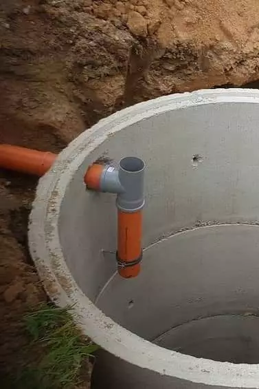 Как да направите канализация в страната: правилната схема и инсталационна работа 4526_17